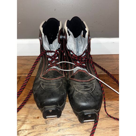 VTG Salomon Black Cross-Country Lace-Up Outdoor Winter Ski Boots Men's EU 46 - Picture 2 of 6